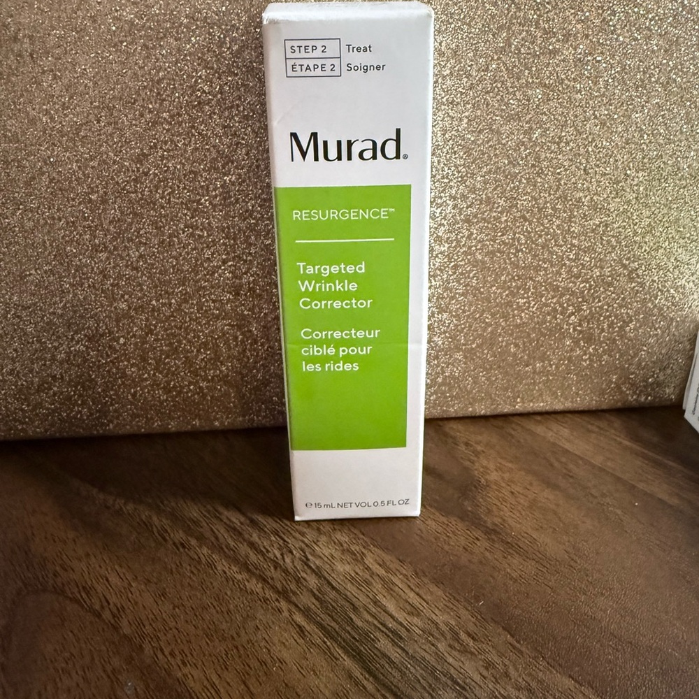 Murad Resurgence Targeted Wrinkle Corrector - Green & White